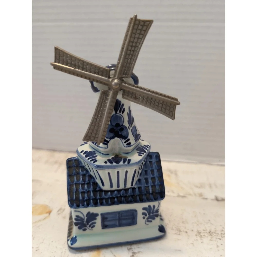 Vtg DELFT BLUE Rotating Windmill Music Box #61 